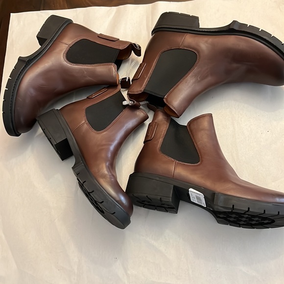 COACH Lyden Leather Chelsea Booties. - Picture 6 of 11